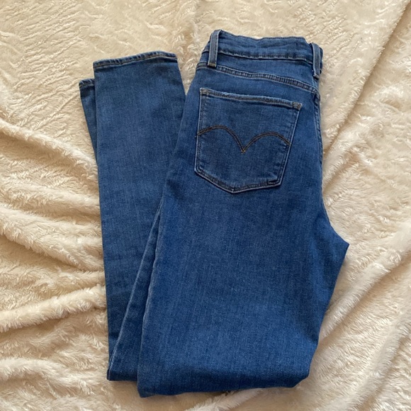 721 High Rise Skinny Jeans Levi’s - Picture 7 of 7